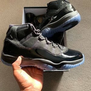 Jordan 11 “Cap and Gown”